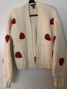 Forever 21 Strawberry Knit Chunky Cardigan Sweater Cream Boho Y2K Kawaii Cozy M